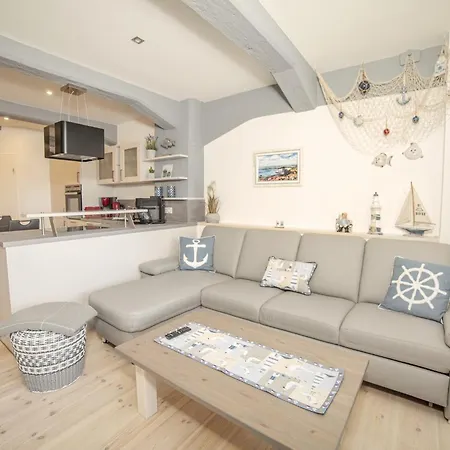 Haus 1 Апартаменты Niederdorla